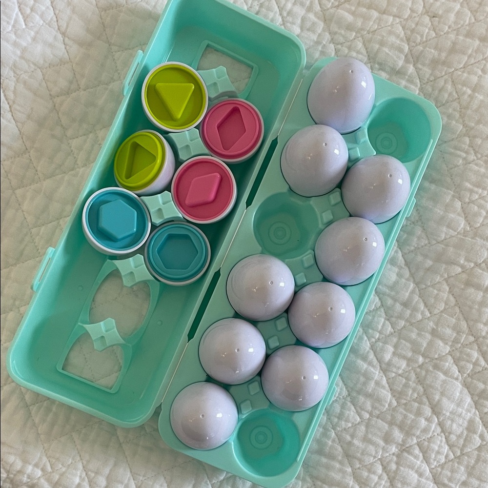 Colorful Egg/Shape Matching Game